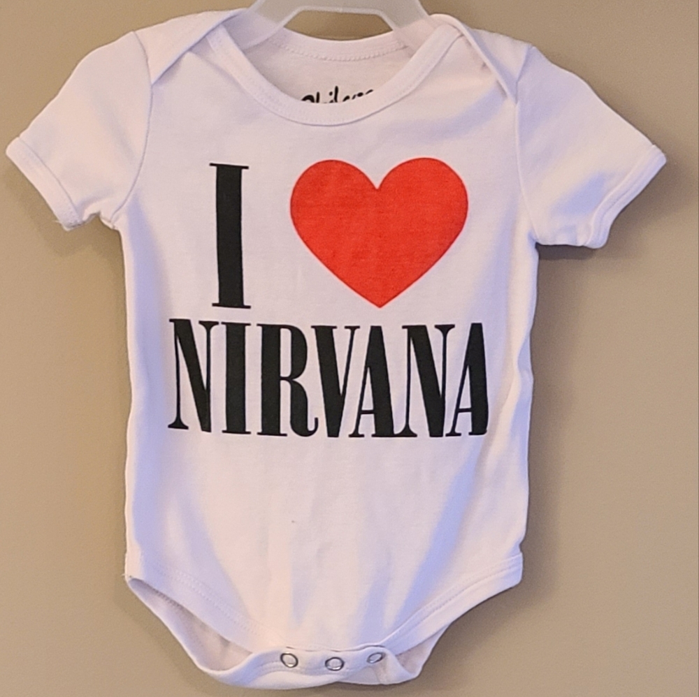 "I ❤️ Nirvana" white short sleeved onesie/bodysuit